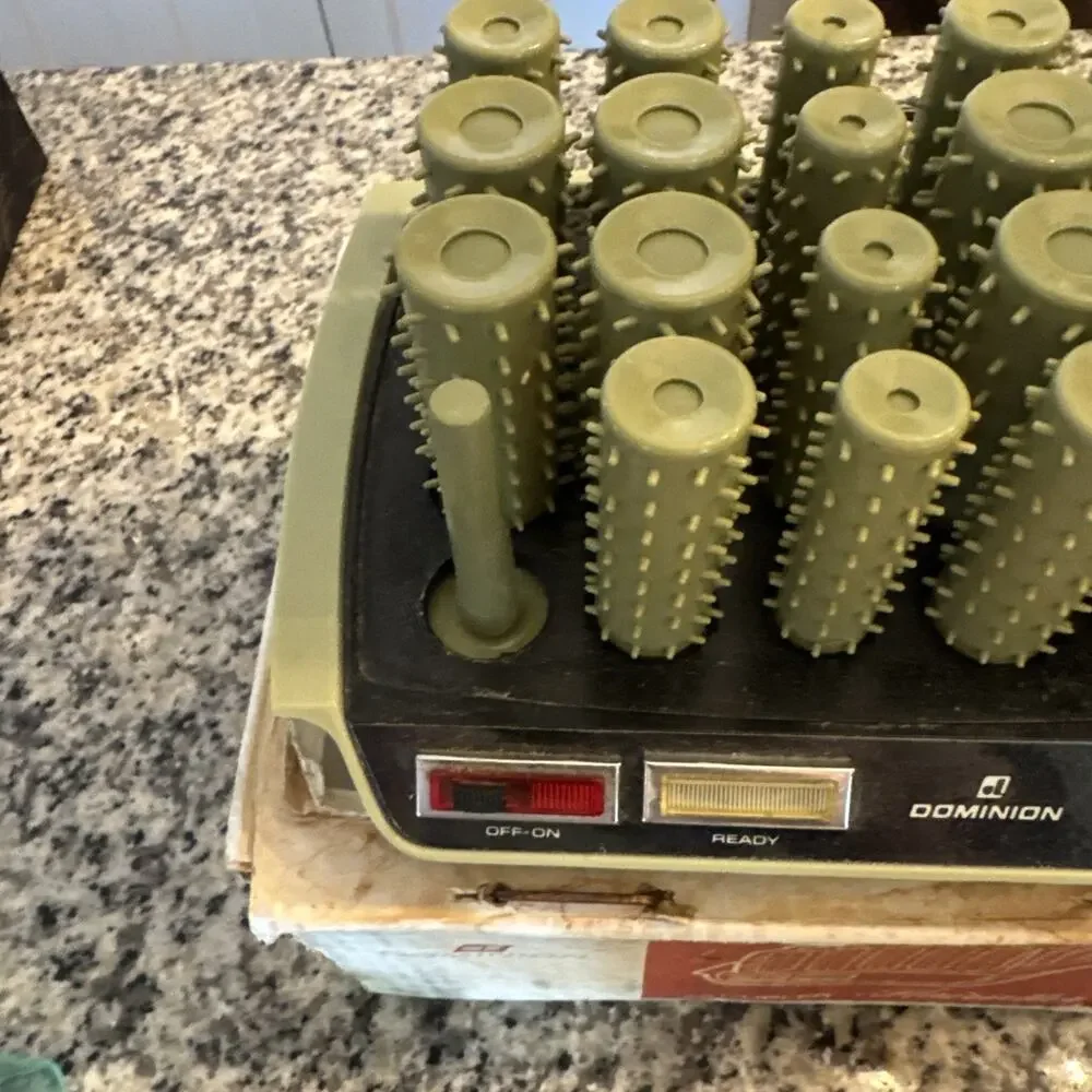 Vintage Dominion 20 Curler Hairsetter Model 1871